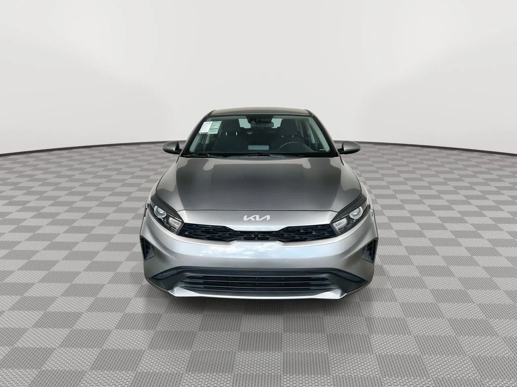 Used 2024 Gray Kia LXS image 3