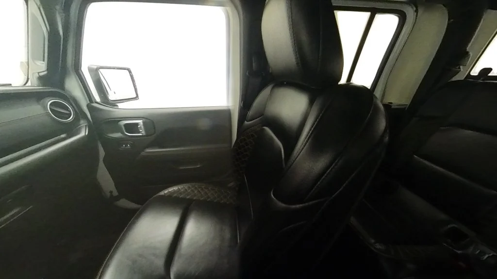 Used 2021 White Jeep High Altitude image 34