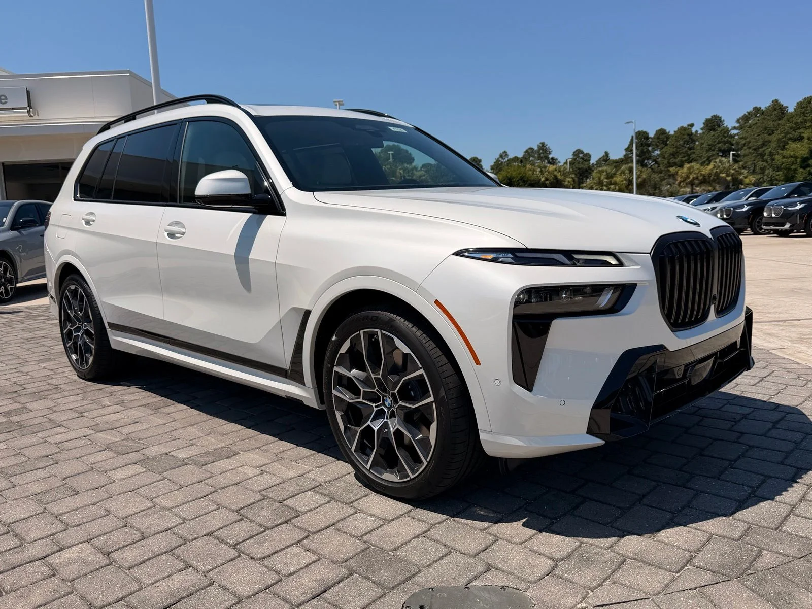 New 2027 Mineral White Metallic BMW xDrive40i image 7