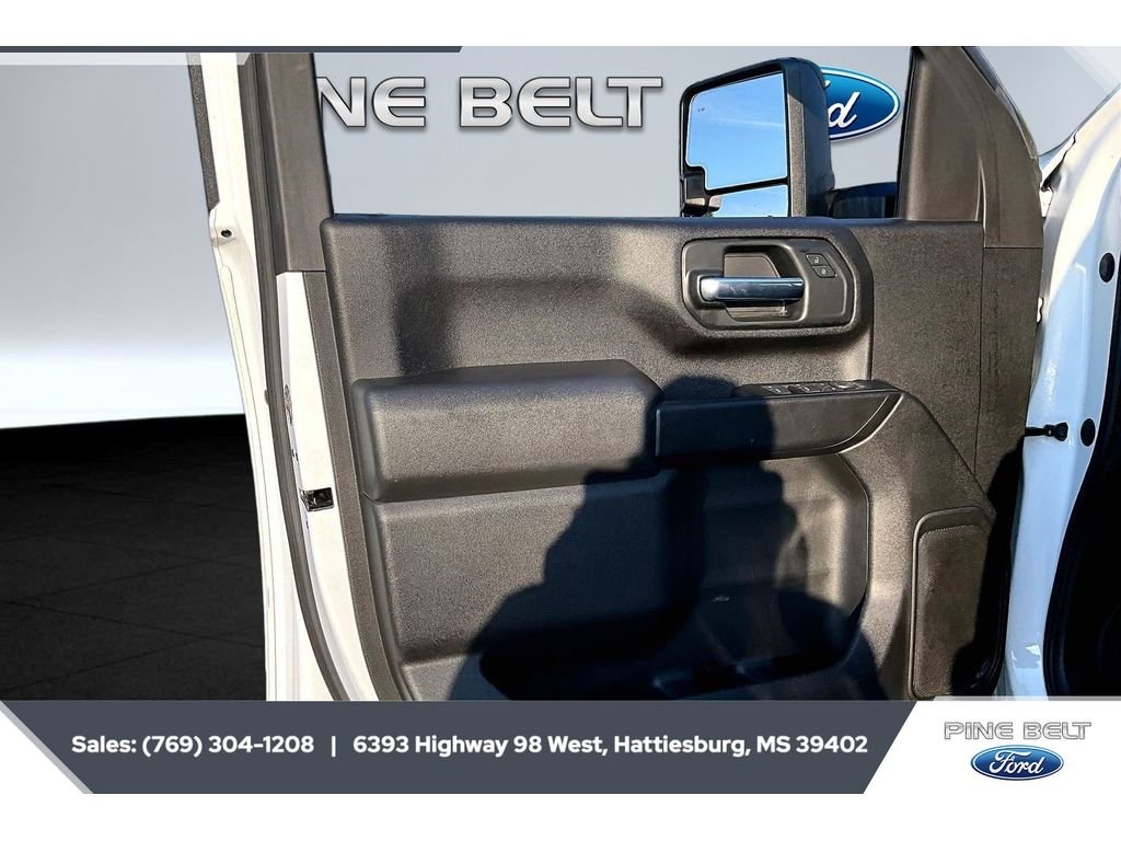 Used 2024 Summit White Chevrolet Custom image 18