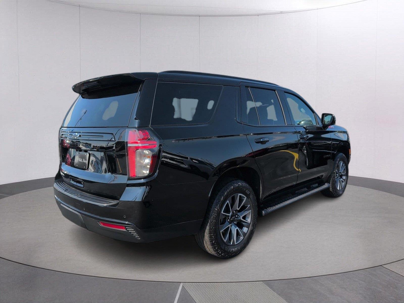 Used 2024 Black Chevrolet Z71 image 5