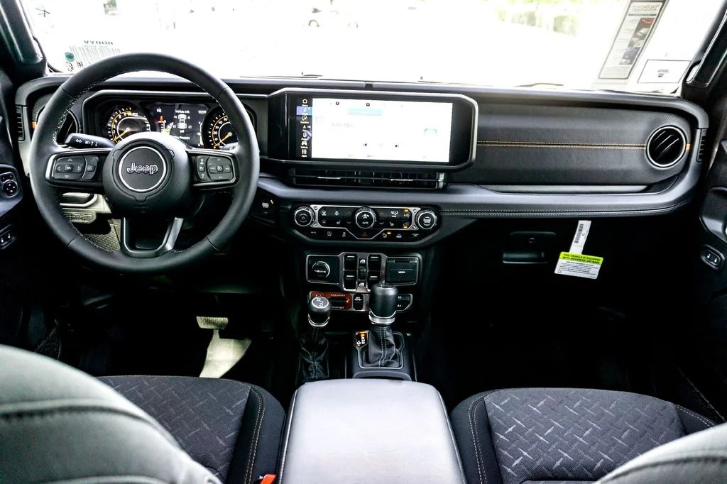 New 2025 Gray Jeep Mojave image 22