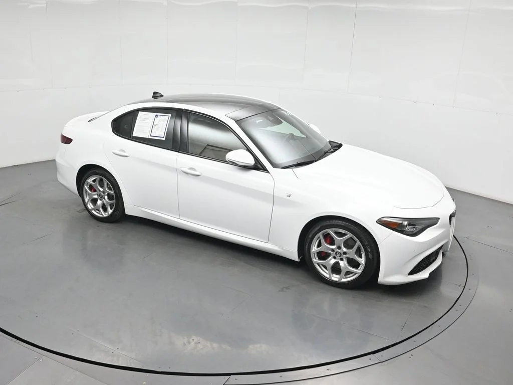 Used 2022 White Alfa Romeo Ti image 36