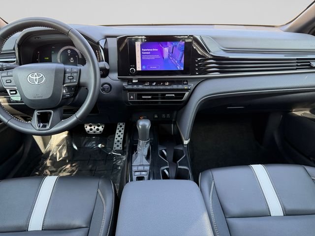 Used 2025 Ice Toyota SE image 14