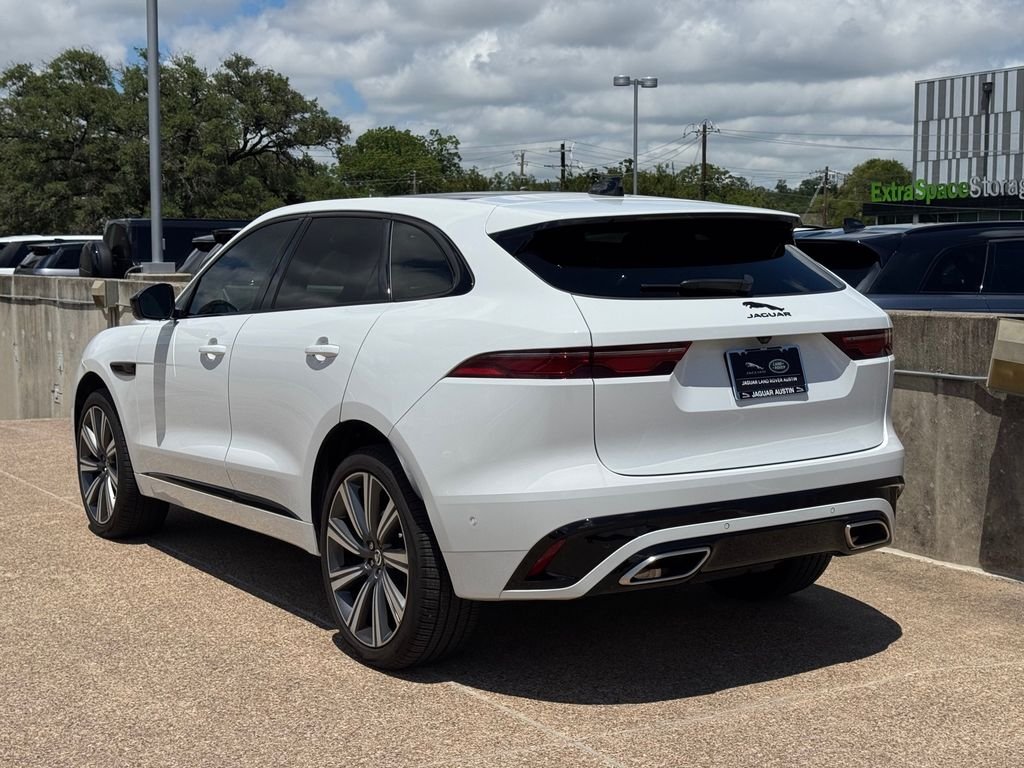Used 2025 White Jaguar P400 R-Dynamic S image 6