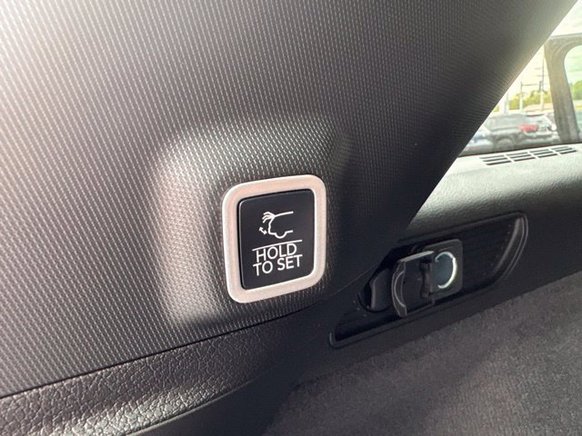 New 2027 High-Gloss Black Paint Jeep Summit image 19