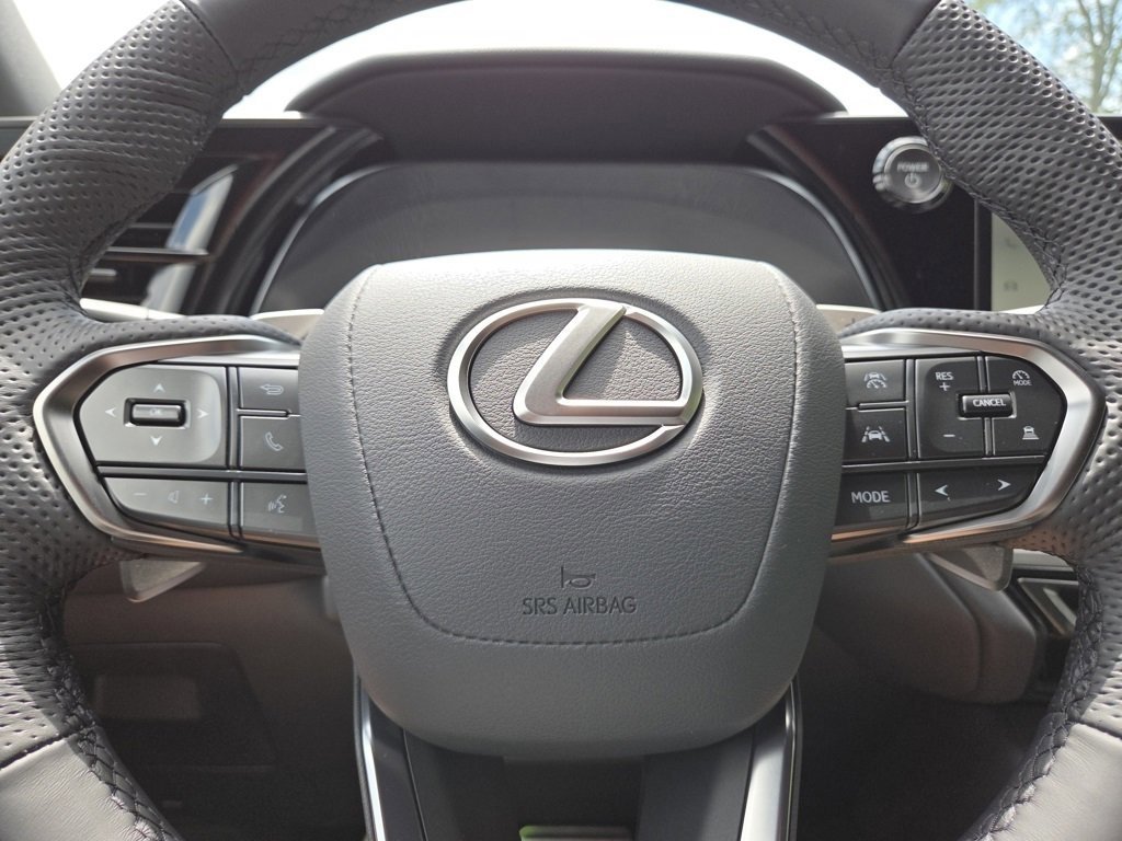 Certified Used 2025 CELESTIAL SILVER Lexus 500h F SPORT Premium image 40