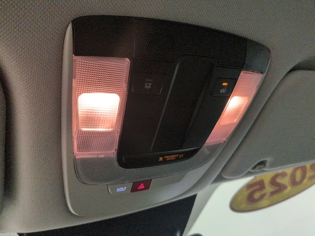 2025 Kia Sorento EX Hybrid - Photo 30