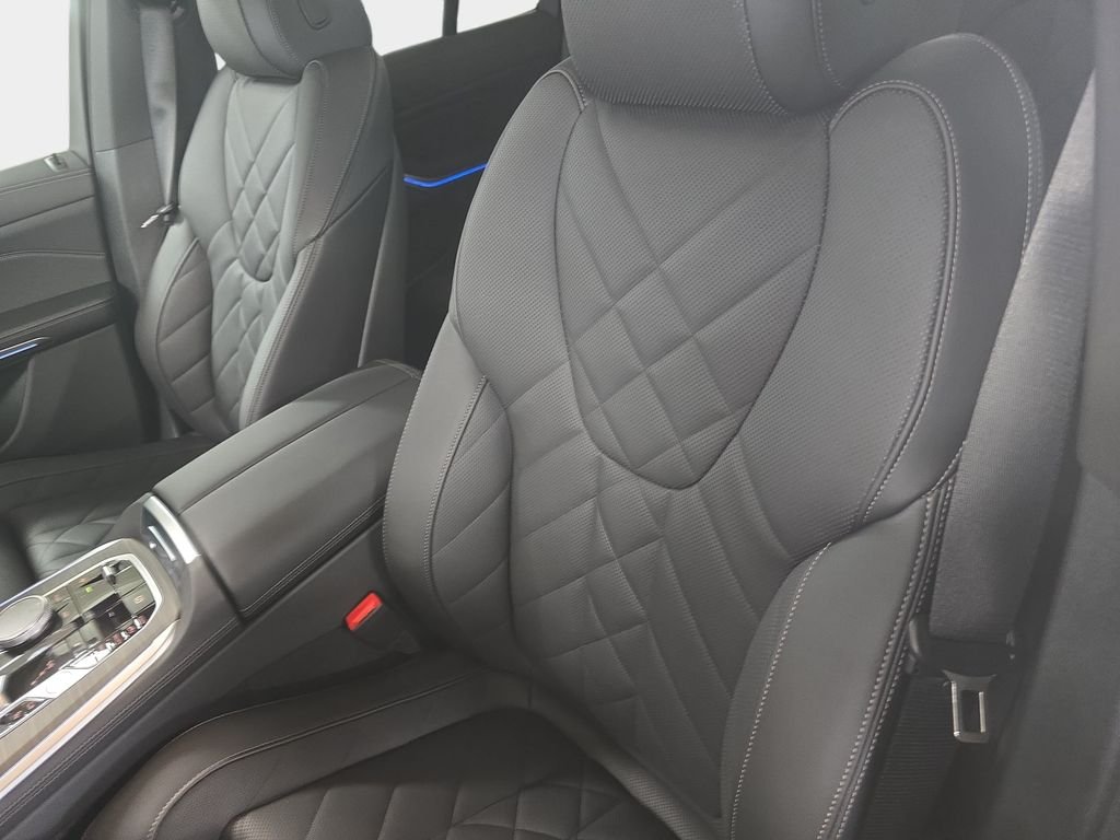 New 2026 Black Sapphire Metallic BMW xDrive50e image 8