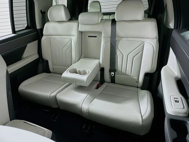 New 2026 Gray Hyundai SEL image 11