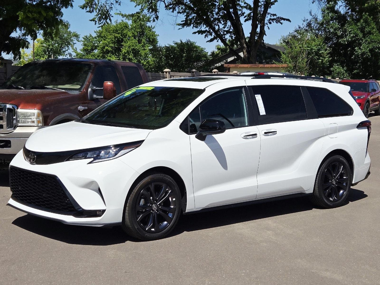 Used 2026 Ice Cap Toyota XSE image 1