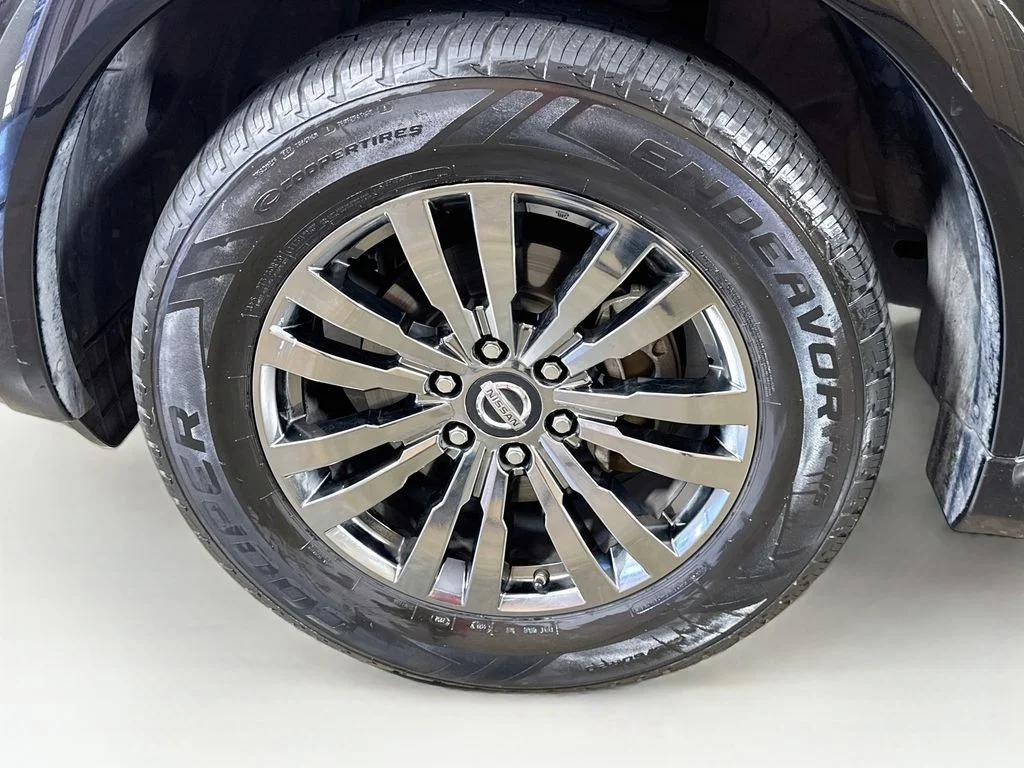 Used 2019 Black Nissan Platinum image 45