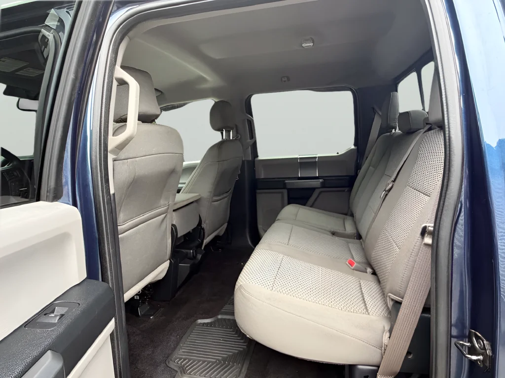 Used 2016 Blue Ford XLT image 10