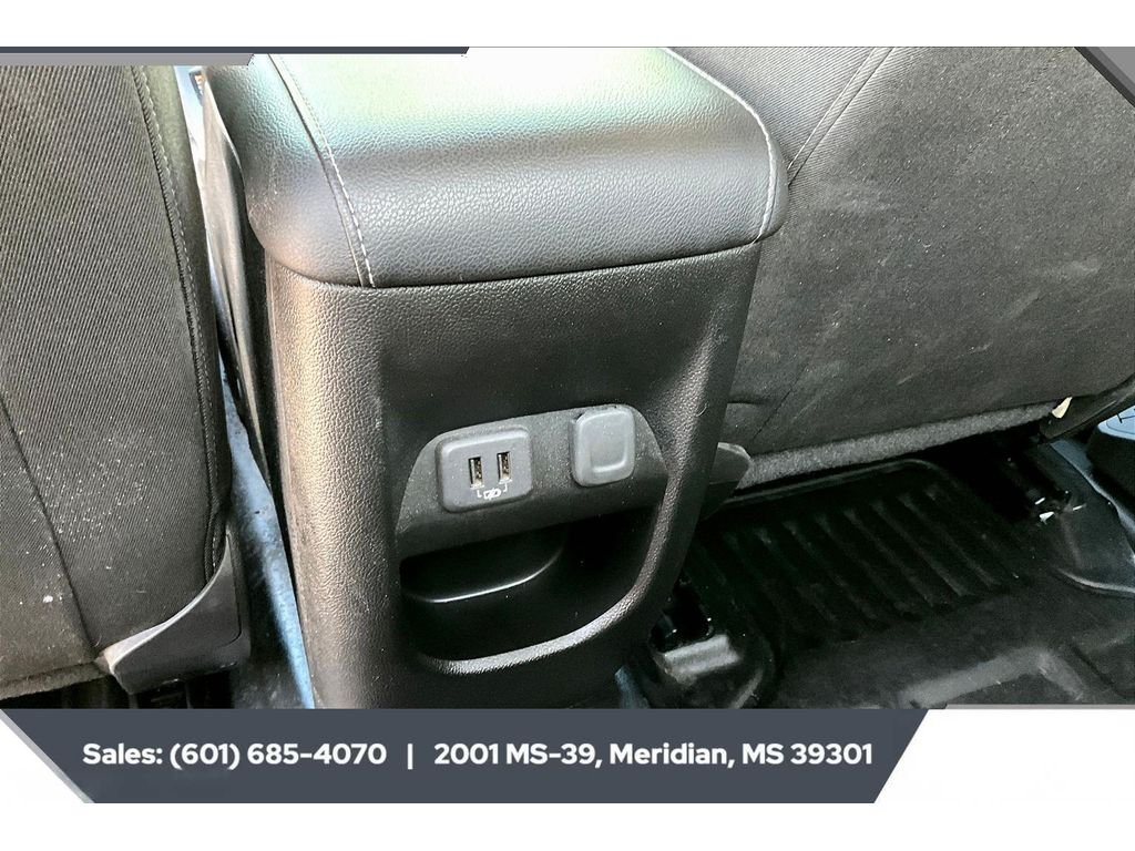 2022 Chevrolet Colorado LT - Photo 22