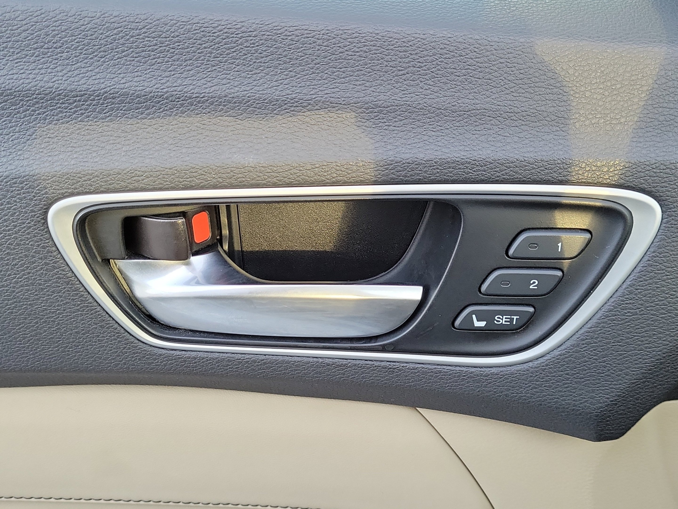 Used 2019 Platinum White Pearl Acura 3.5L Technology Pkg image 28