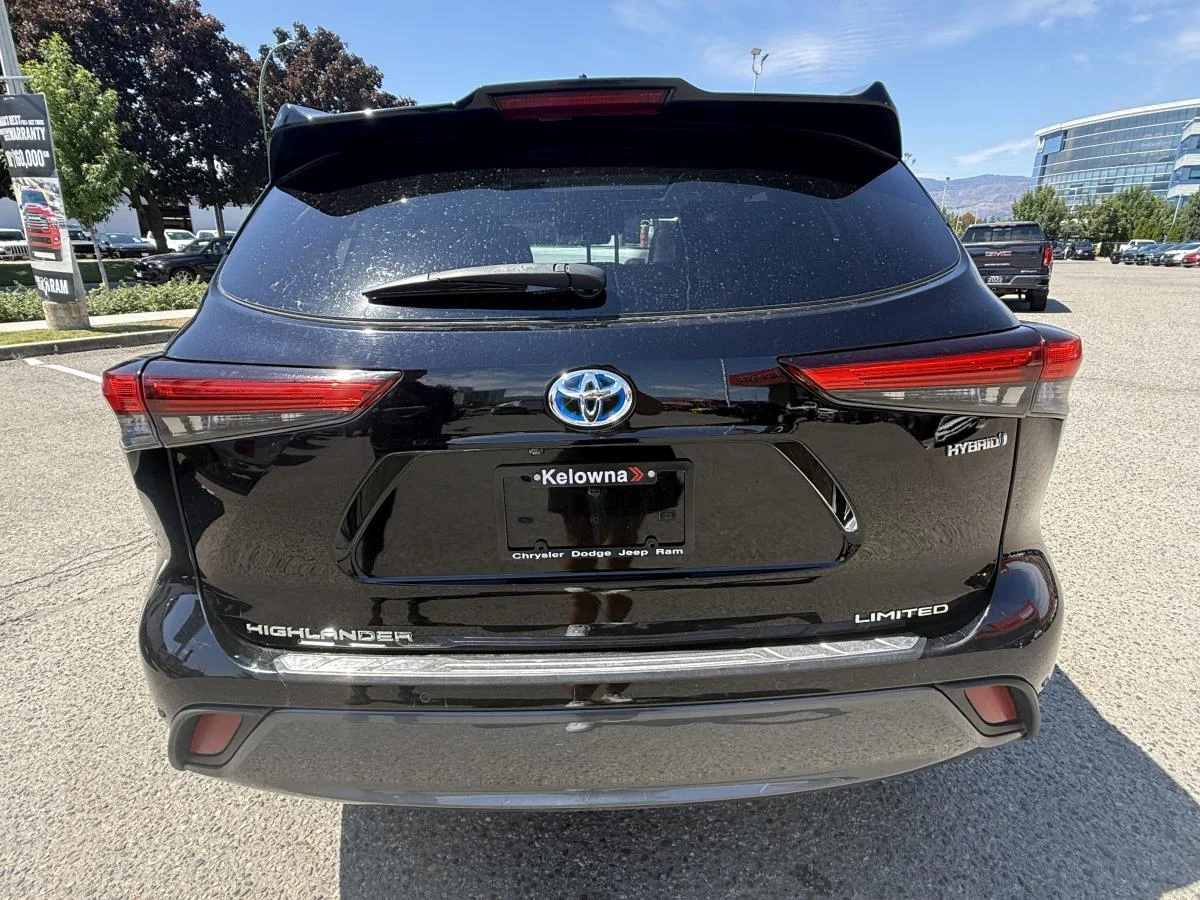 Used 2020 Black Toyota Limited Awd image 4