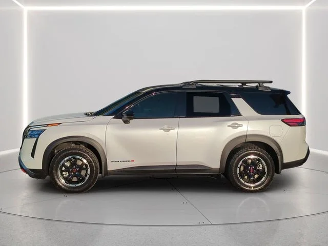 New 2026 Everest White Pearl TriCoat / Super Black Two-tone Nissan Rock Creek® image 2