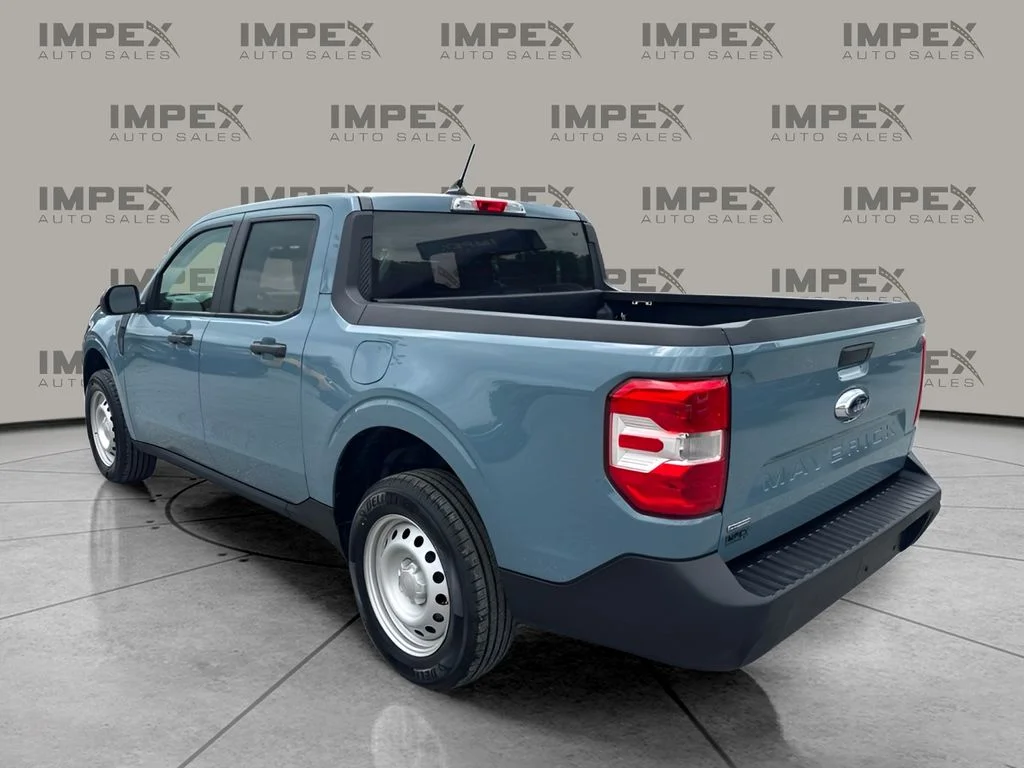 Used 2023 Blue Ford XL image 3