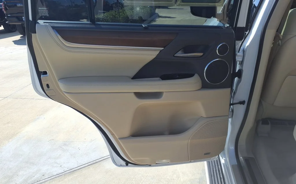 Used 2021 White Lexus 570 image 14