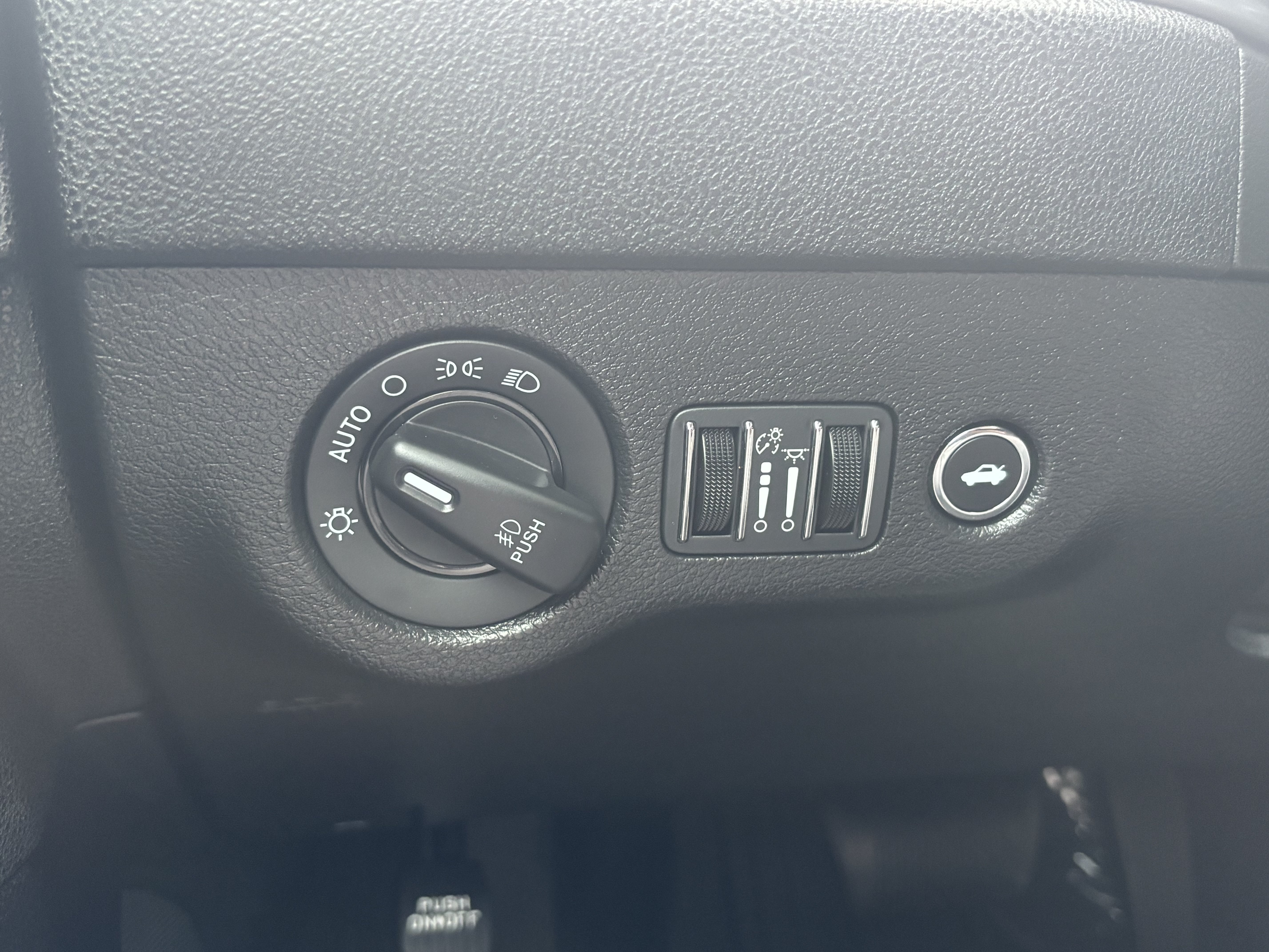 Used 2023 Octane Red Pearlcoat Dodge SXT image 20