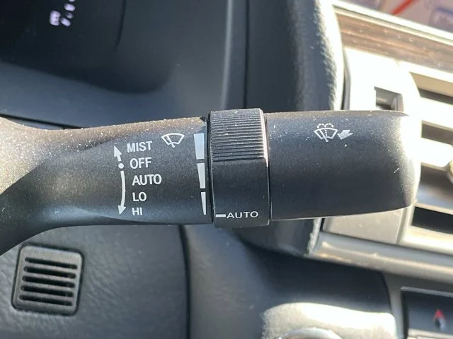 Used 2014 Silver Lexus 460 image 47