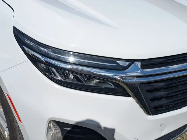 Used 2024 White Chevrolet LT image 9