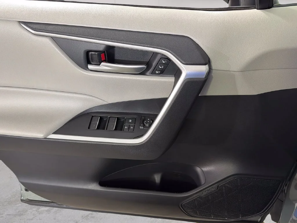 2023 Toyota RAV4 XLE Premium - Photo 27