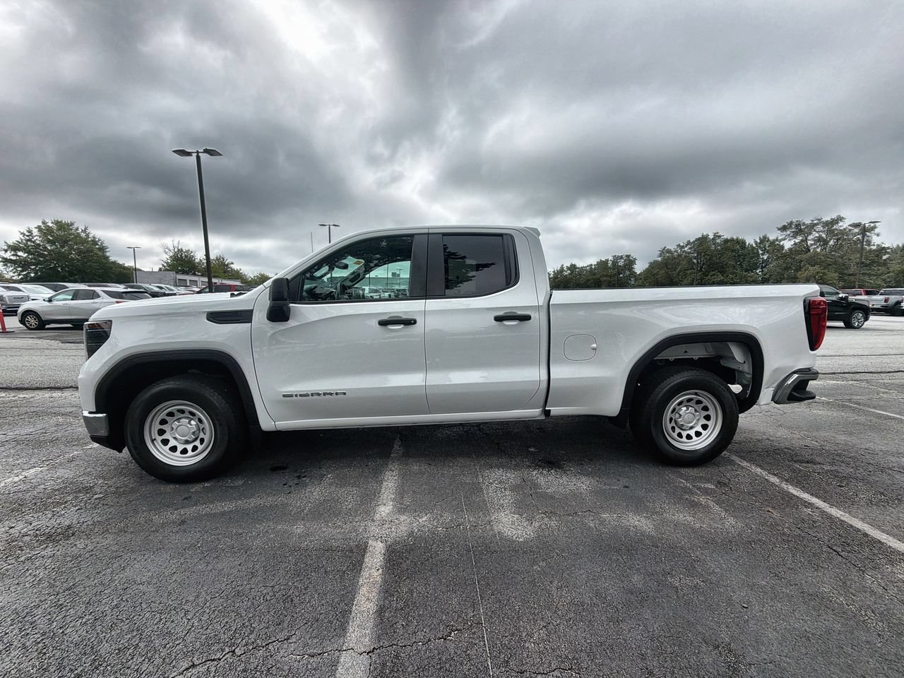 Used 2023 SUMMIT WHITE GMC Pro image 5