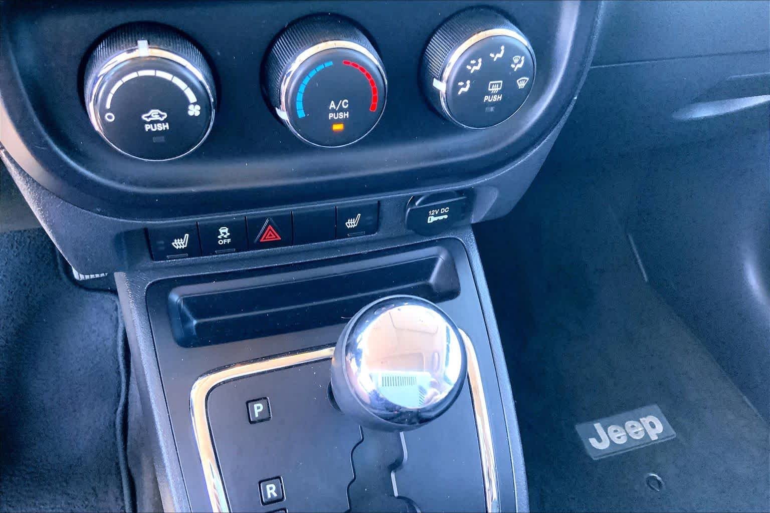 Used 2014 True Blue Pearlcoat Jeep High Altitude image 35