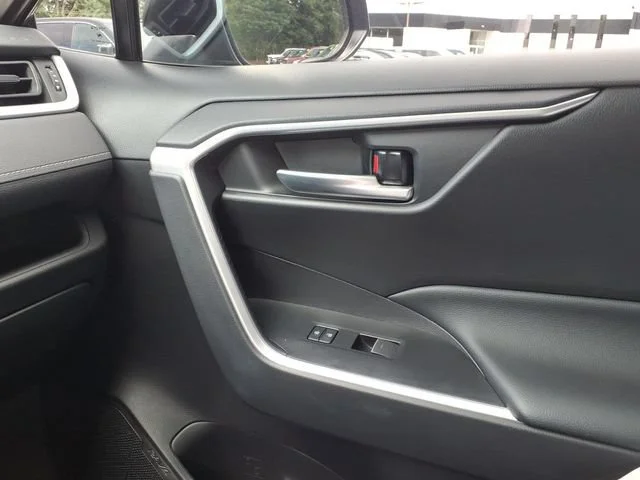 2023 Toyota RAV4 XLE - Photo 22