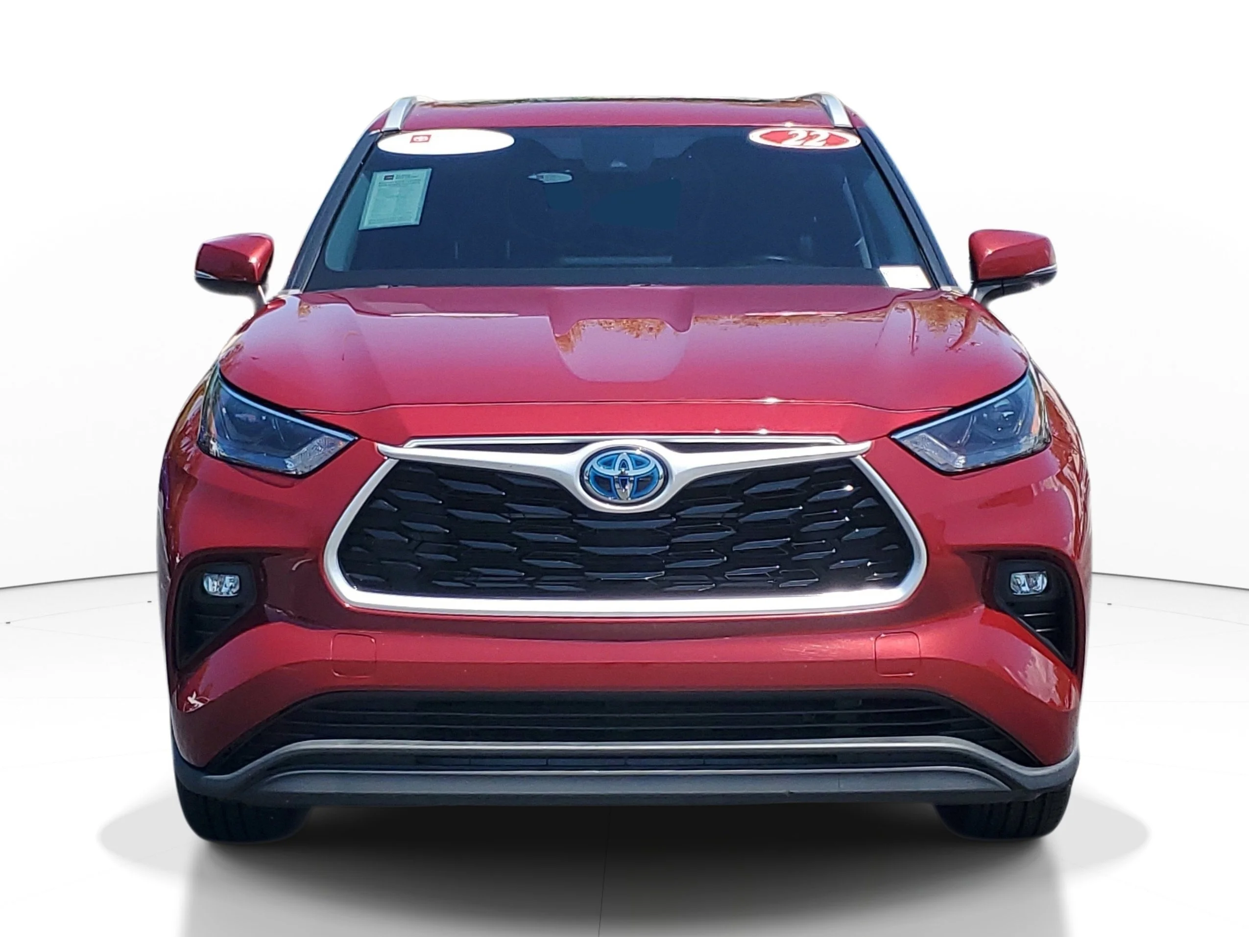 Used 2022 Ruby Flare Pearl Toyota Hybrid XLE image 2