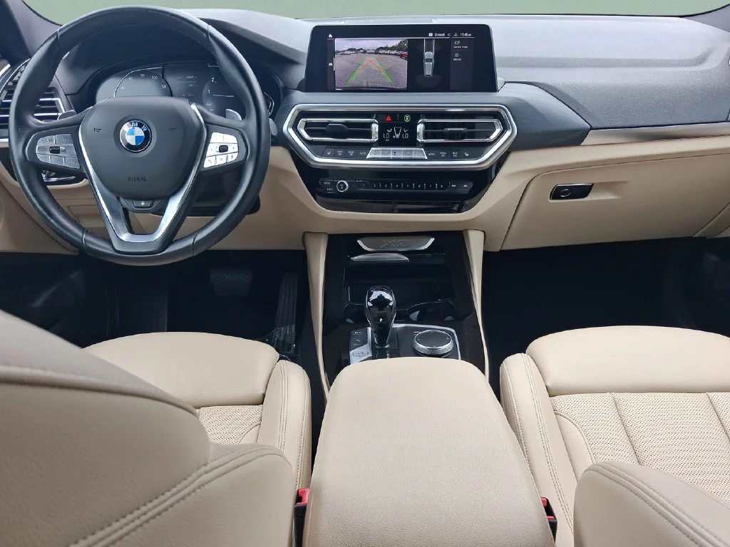 Used 2022 Dark Graphite BMW xDrive30i image 14