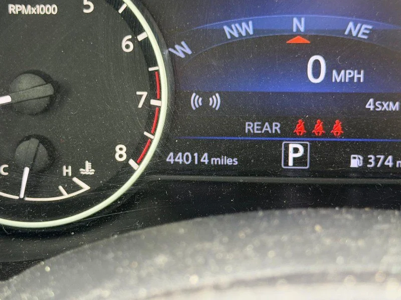 Used 2023 Gray Nissan Platinum image 21