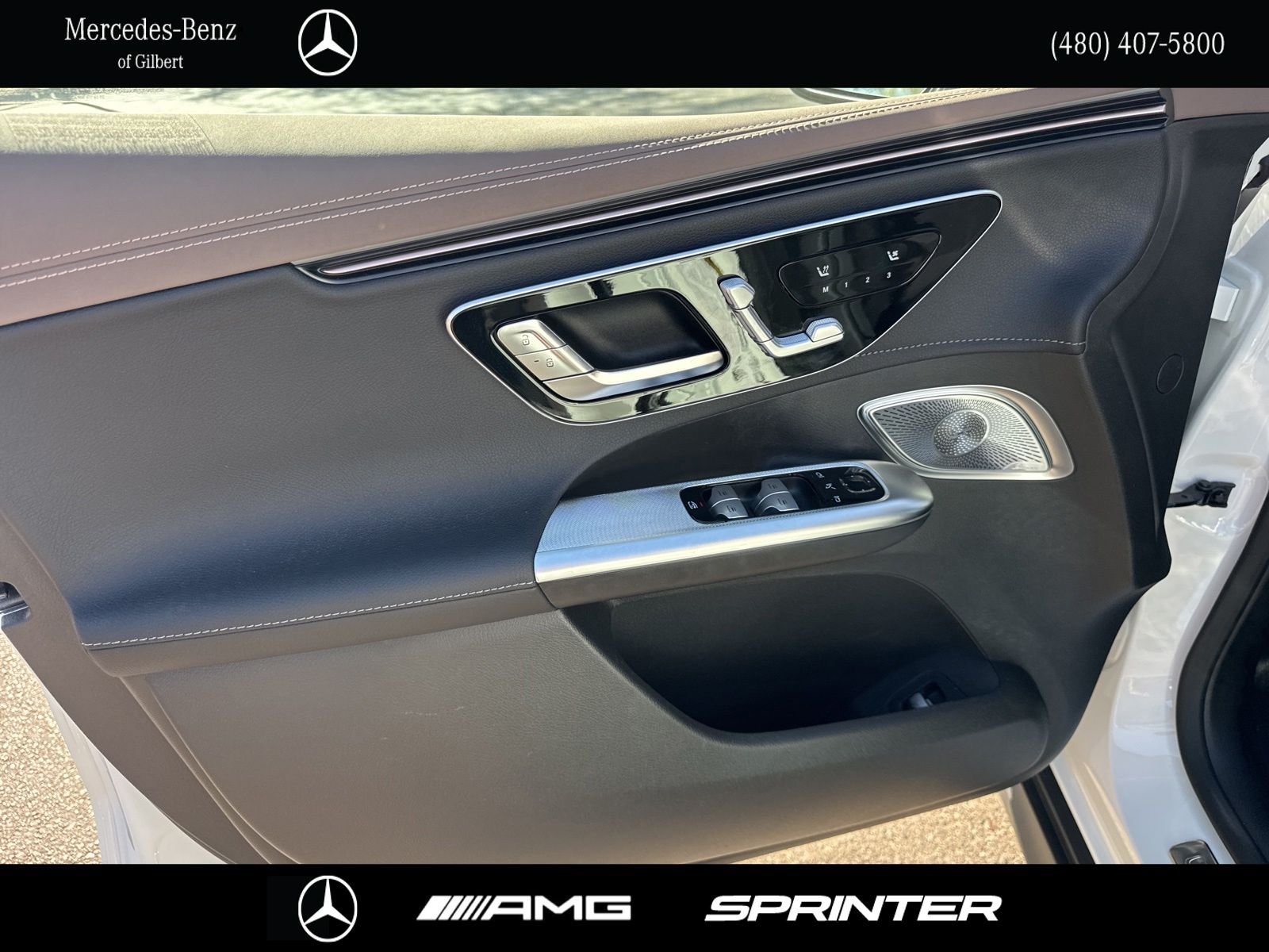 New 2026 Polar White Mercedes-Benz 320 SUV image 10