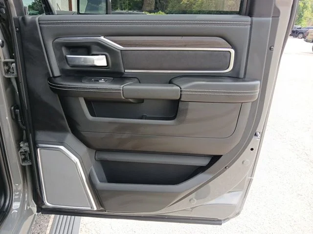 New 2026 Ceramic Gray Clear-Coat Exterior Paint RAM Laramie image 30