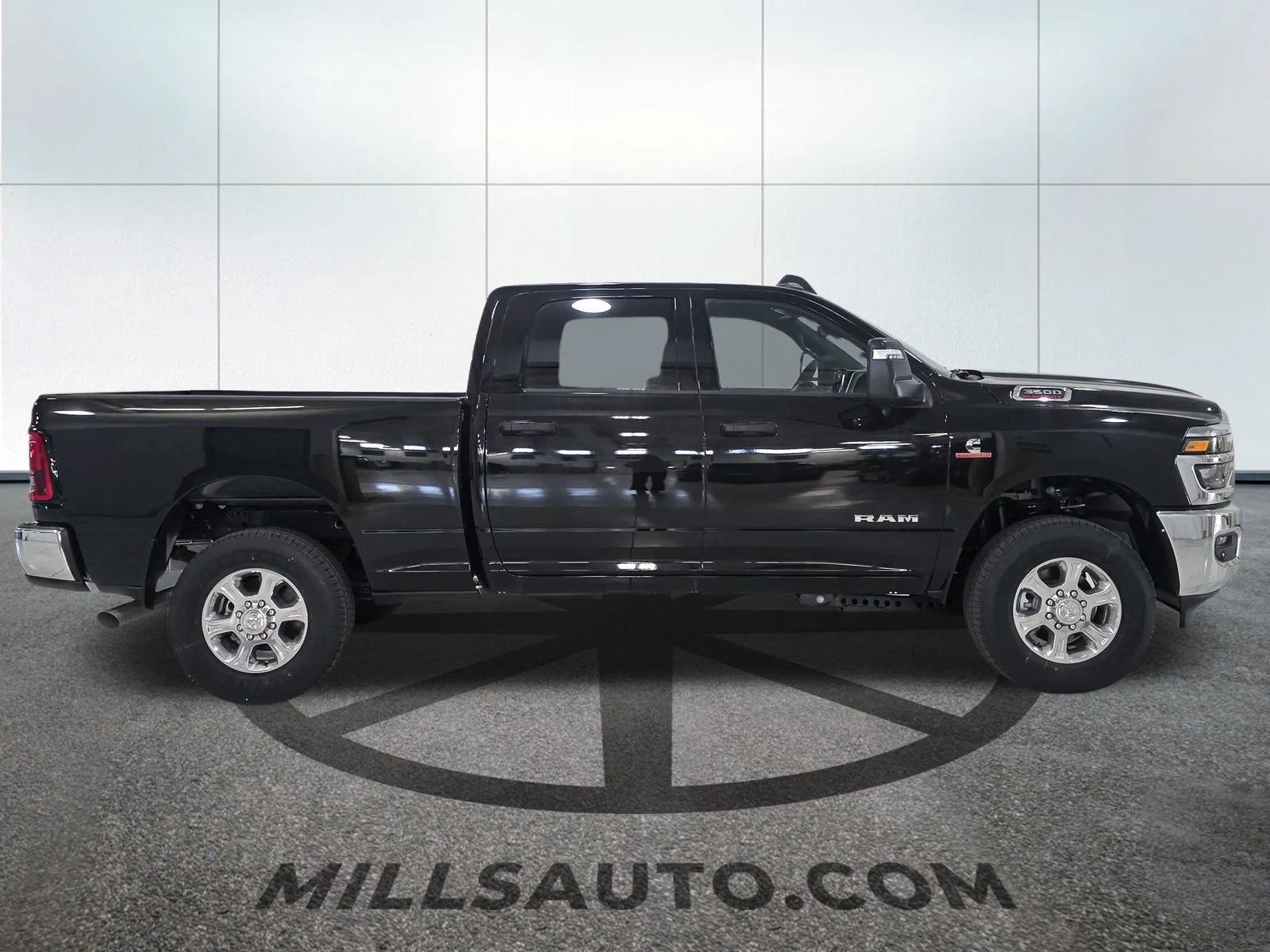 2026 RAM 3500 Big Horn - Photo 9