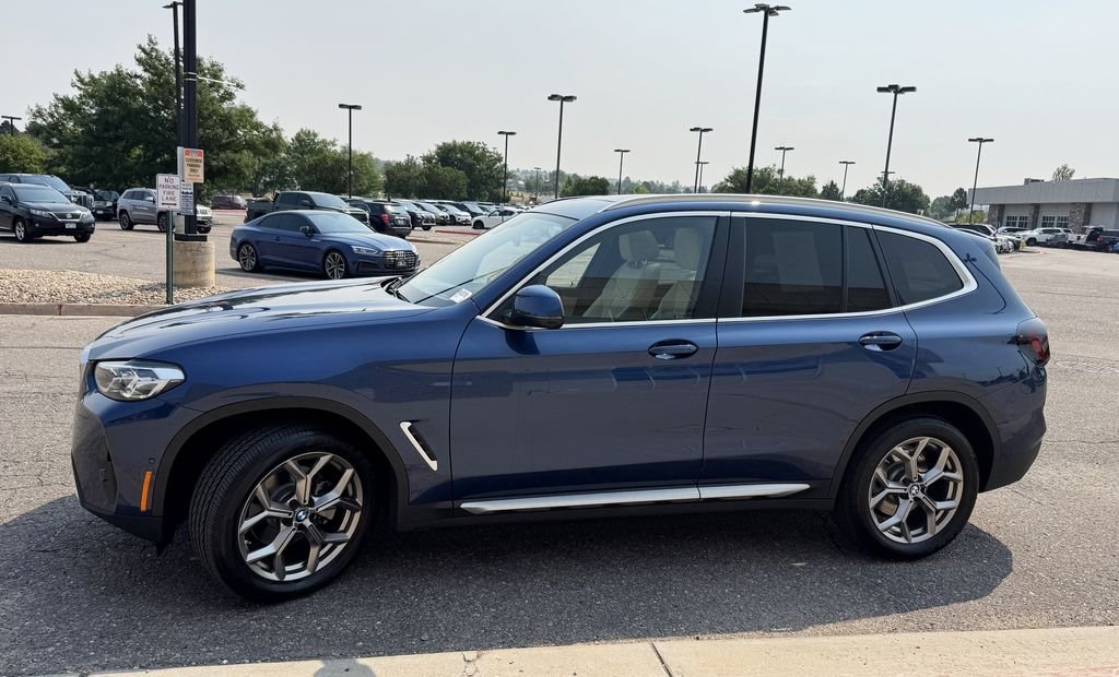 Used 2024 Blue BMW xDrive30i image 6