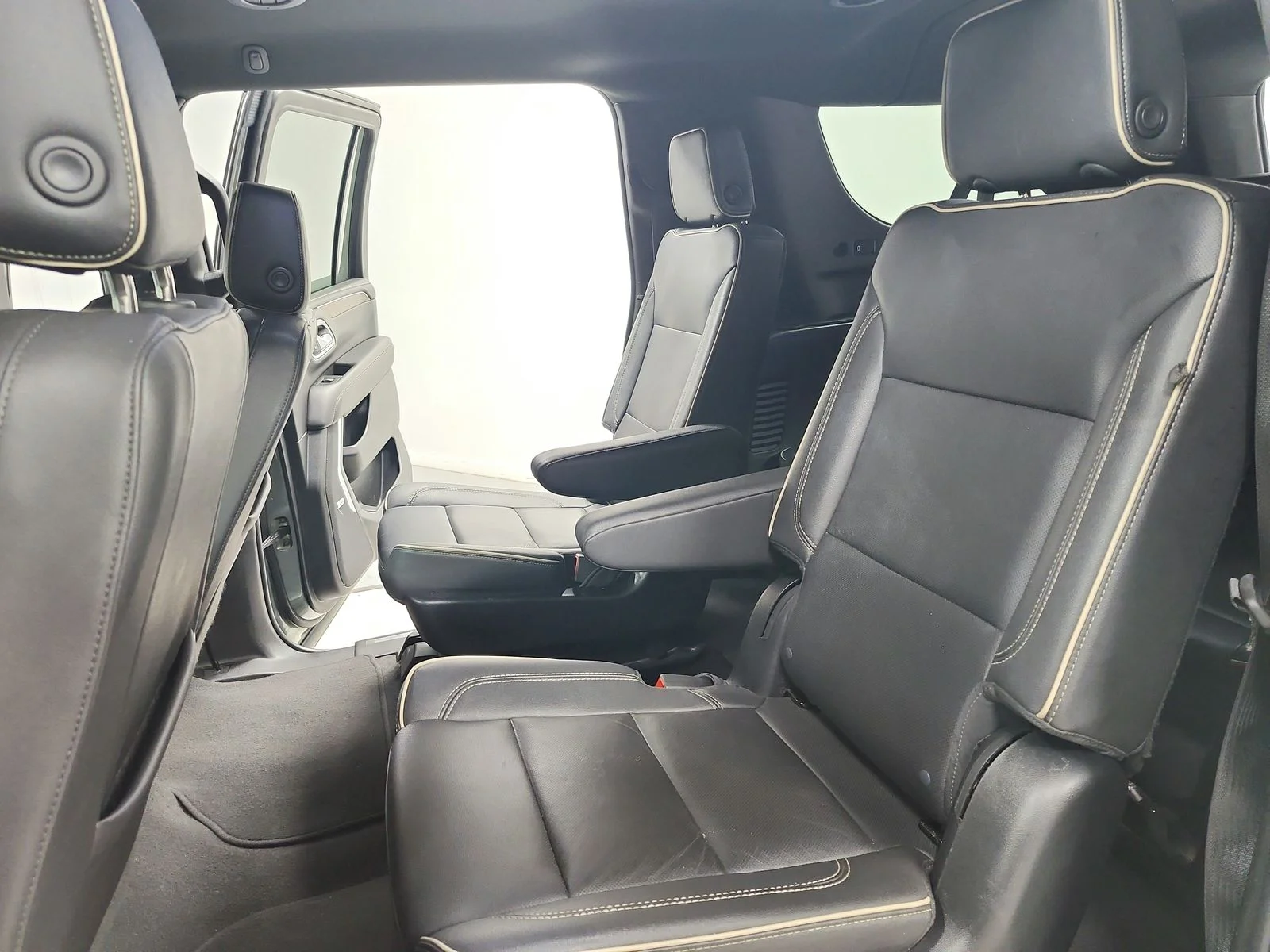 Used 2023 Silver Sage Metallic Chevrolet Premier image 38