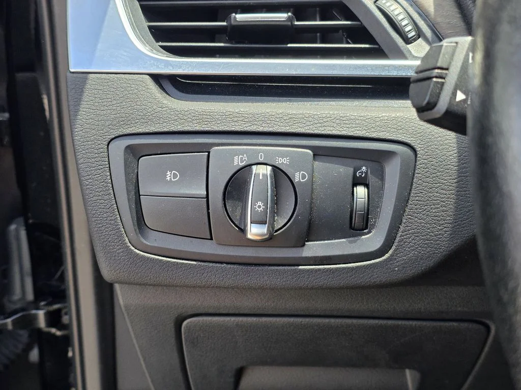 Used 2019 Black BMW xDrive28i image 24