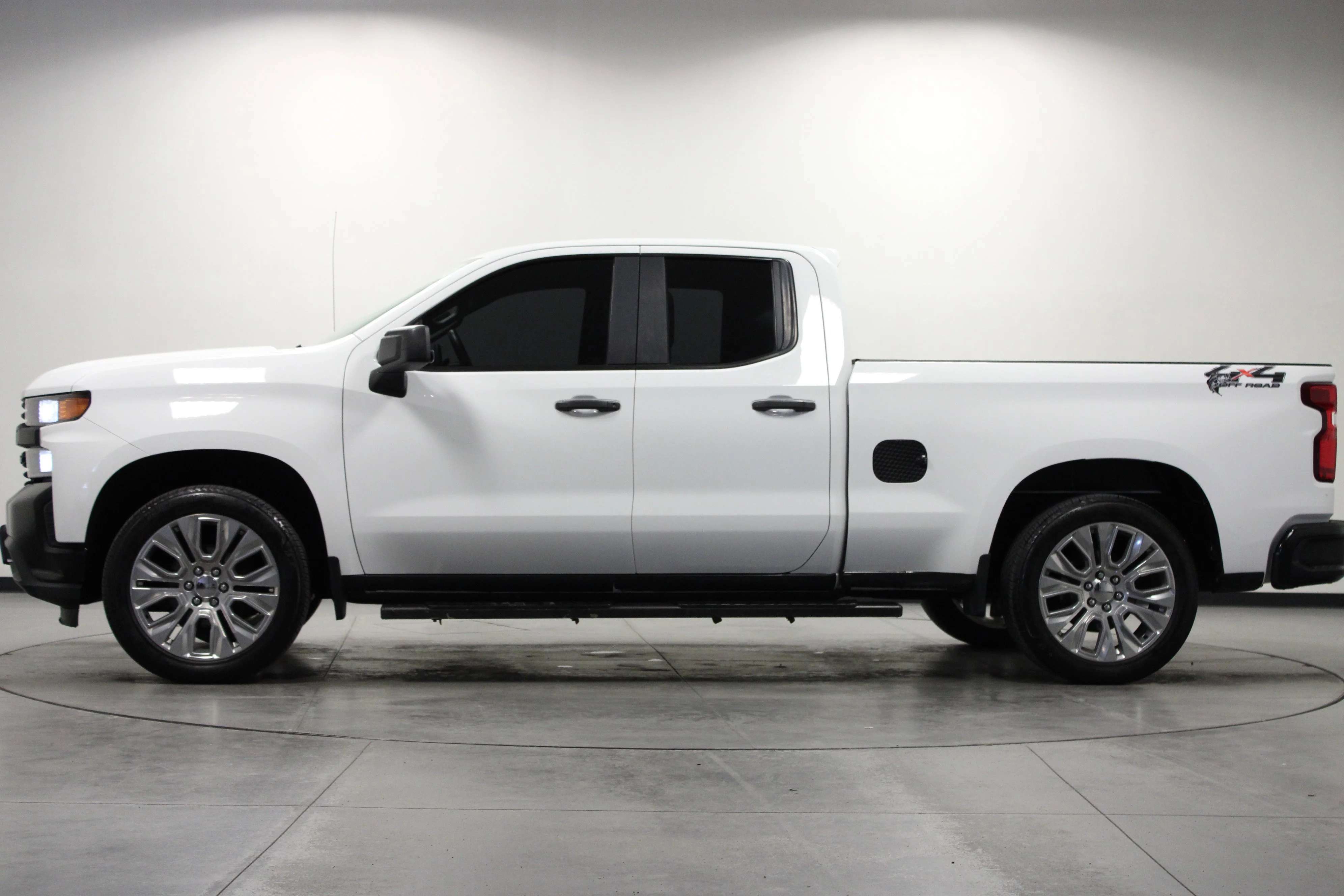Used 2022 Summit White Chevrolet WT image 7