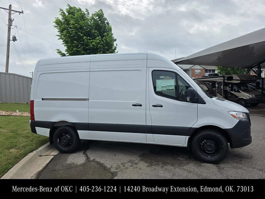 New 2026 Arctic White Mercedes-Benz Cargo 144 WB image 3