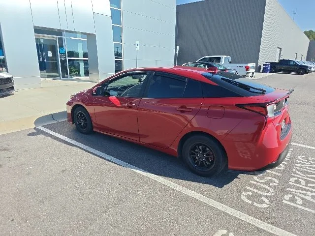 Used 2020 Red Toyota LE image 4