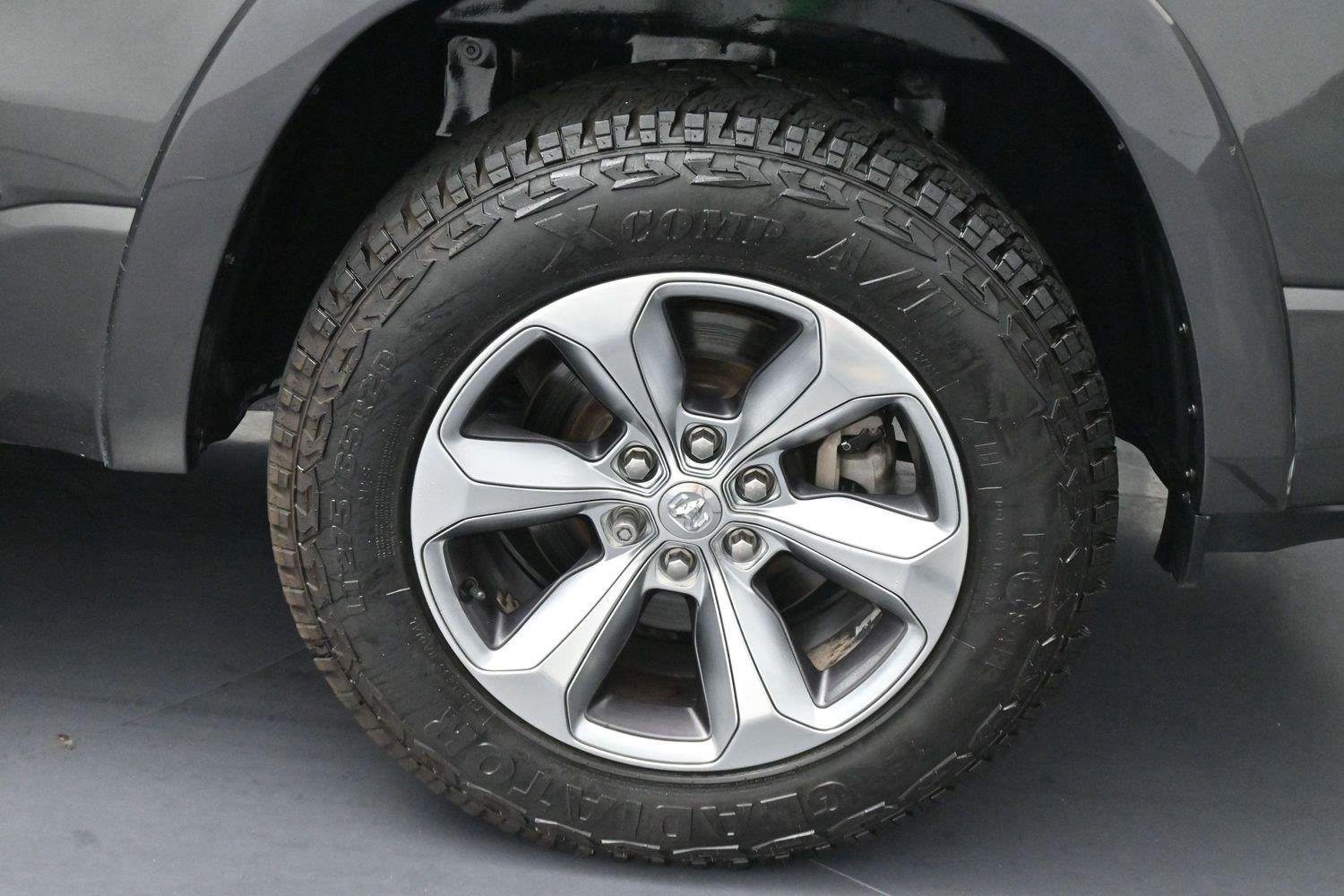 Used 2019 Granite Crystal Metallic Clearcoat Ram Limited image 38
