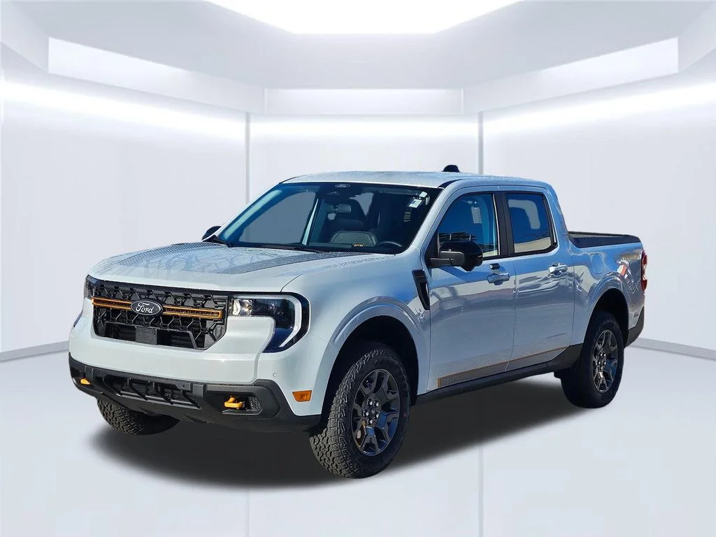 New 2026 Space White Metallic Ford Tremor® image 2