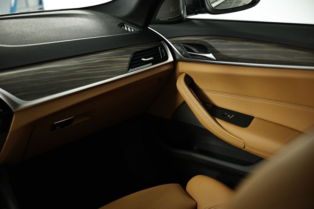 2023 BMW 5 Series 540i - Photo 31