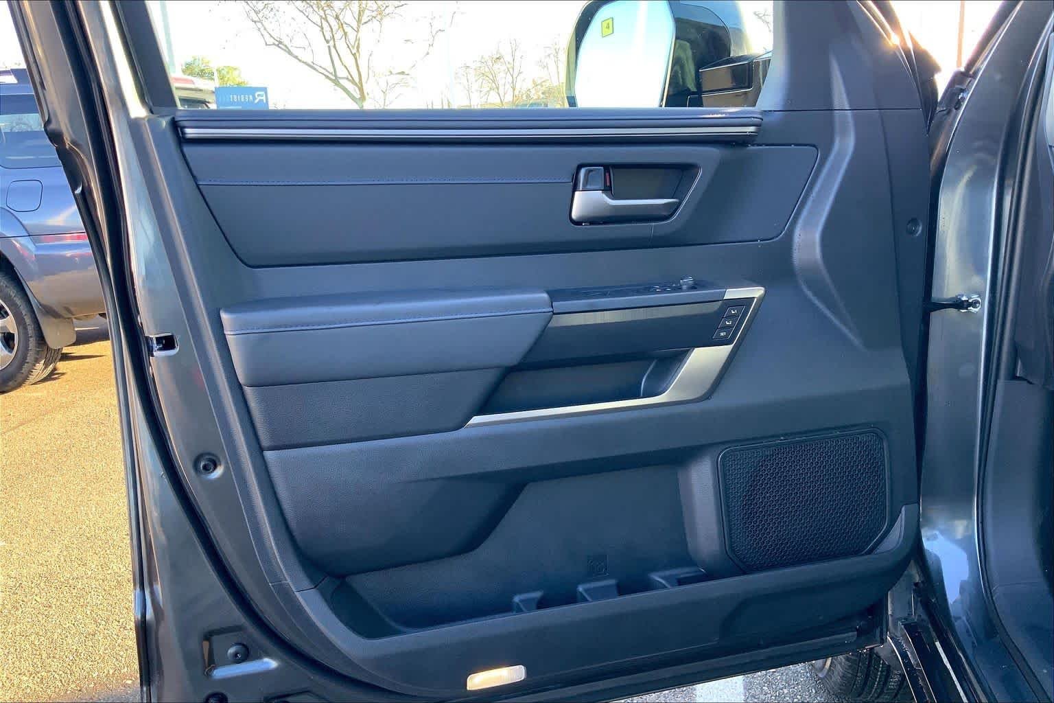 New 2026 Magnetic Gray Metallic Toyota Platinum image 10