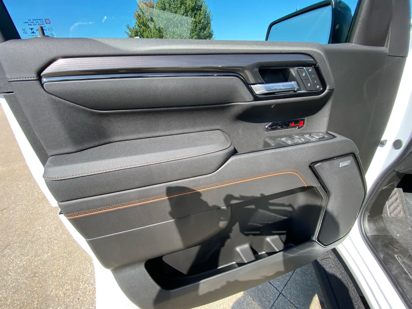 2026 GMC Sierra 1500 AT4 - Photo 6
