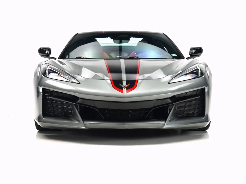 Used 2024 Gray Metallic Chevrolet Z06 image 3