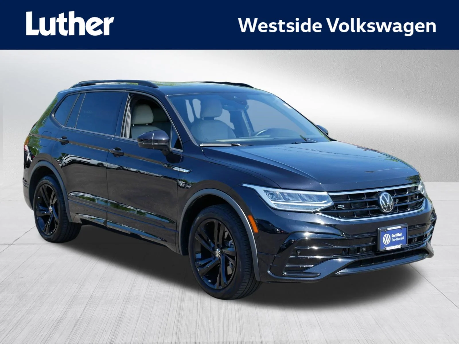 2024 Volkswagen Tiguan 2.0T SE R-Line Black's photo