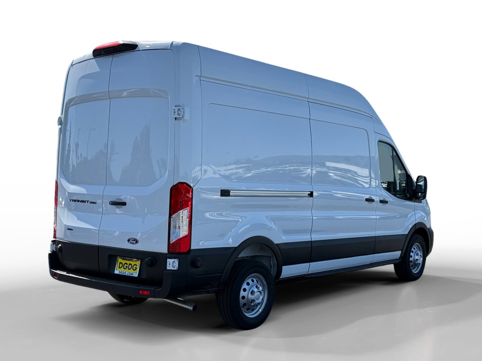 New 2026 Oxford White Ford Cargo Van image 5